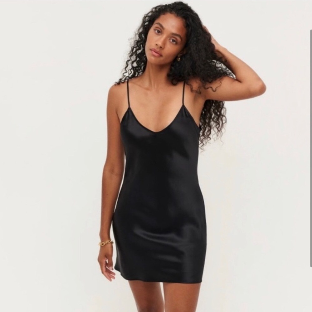 🏷️XS Silk black reformation mini dress